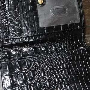 Brahmin wallet